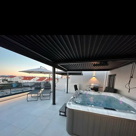 Apartamento 4 Sterne Luxusapartment Jacuzzi Dreamscape Mit Kingsize-bett