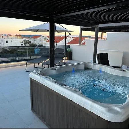 4 Sterne Luxusapartment Jacuzzi Dreamscape Mit Kingsize-bett Vodice