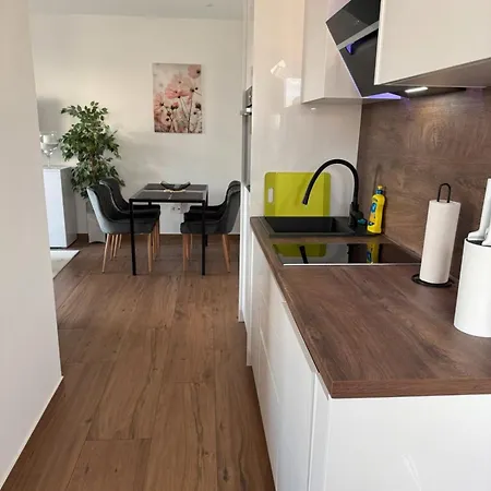 4 Sterne Luxusapartment Jacuzzi Dreamscape Mit Kingsize-bett Apartment *