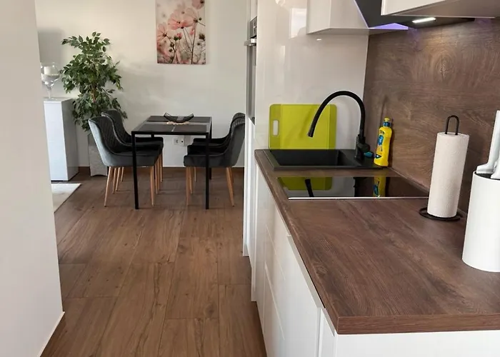 4 Sterne Luxusapartment Jacuzzi Dreamscape Mit Kingsize-bett Appartement *